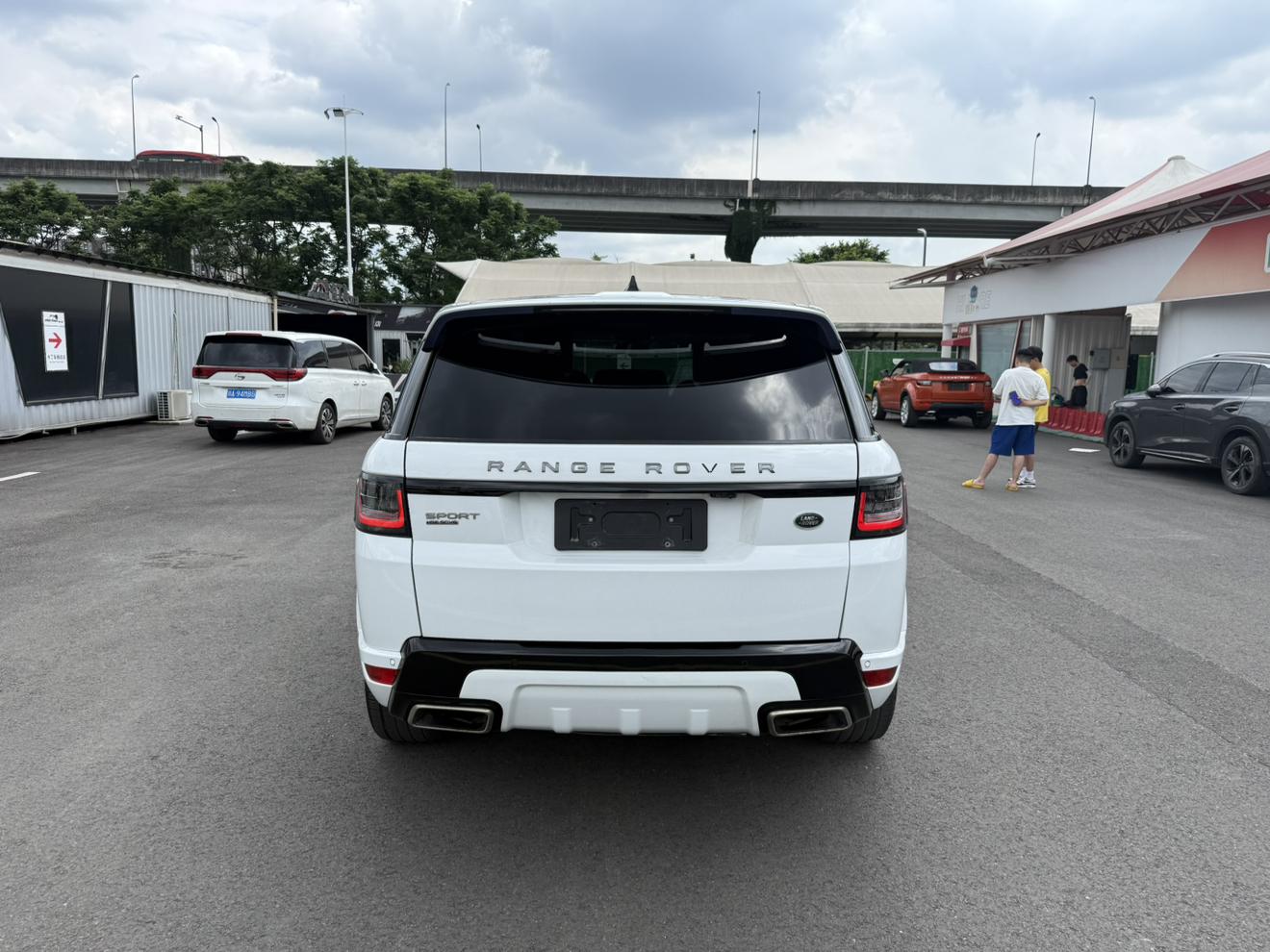 Land Rover Range Rover Sport 2018 thumb 3