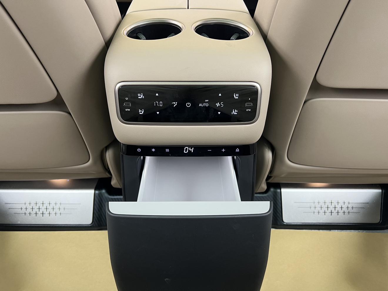 Lixiang (Li Auto) Mega 2025 thumb 11