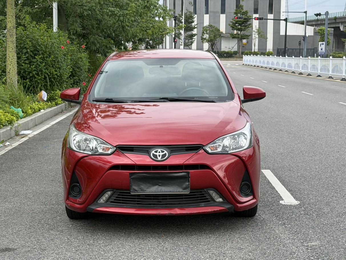 Toyota Yaris 2017 thumb 9