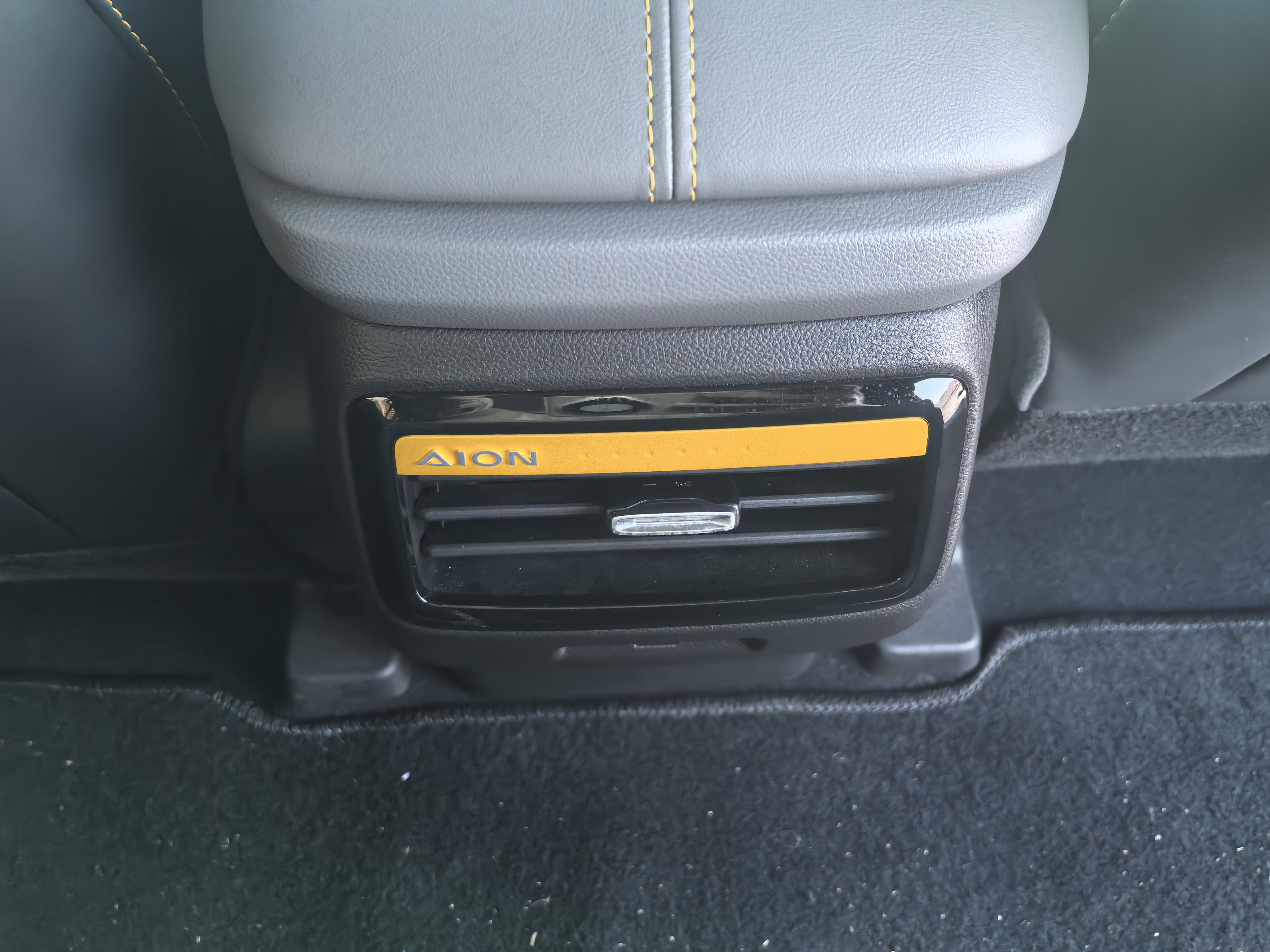 GAC Aion Y 2022 thumb 11