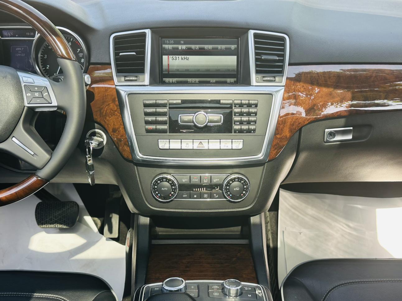 Mercedes-Benz M-Класс 2014 thumb 9