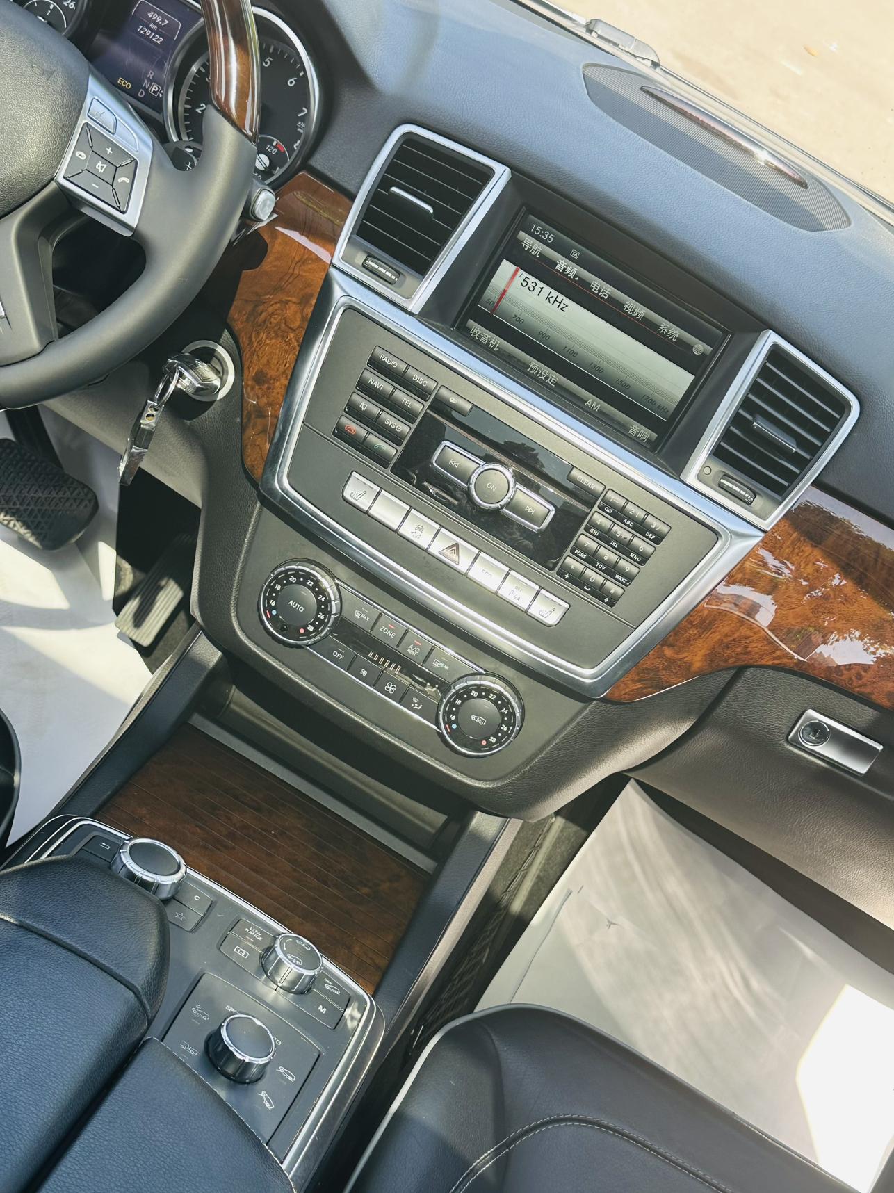 Mercedes-Benz M-Класс 2014 thumb 10