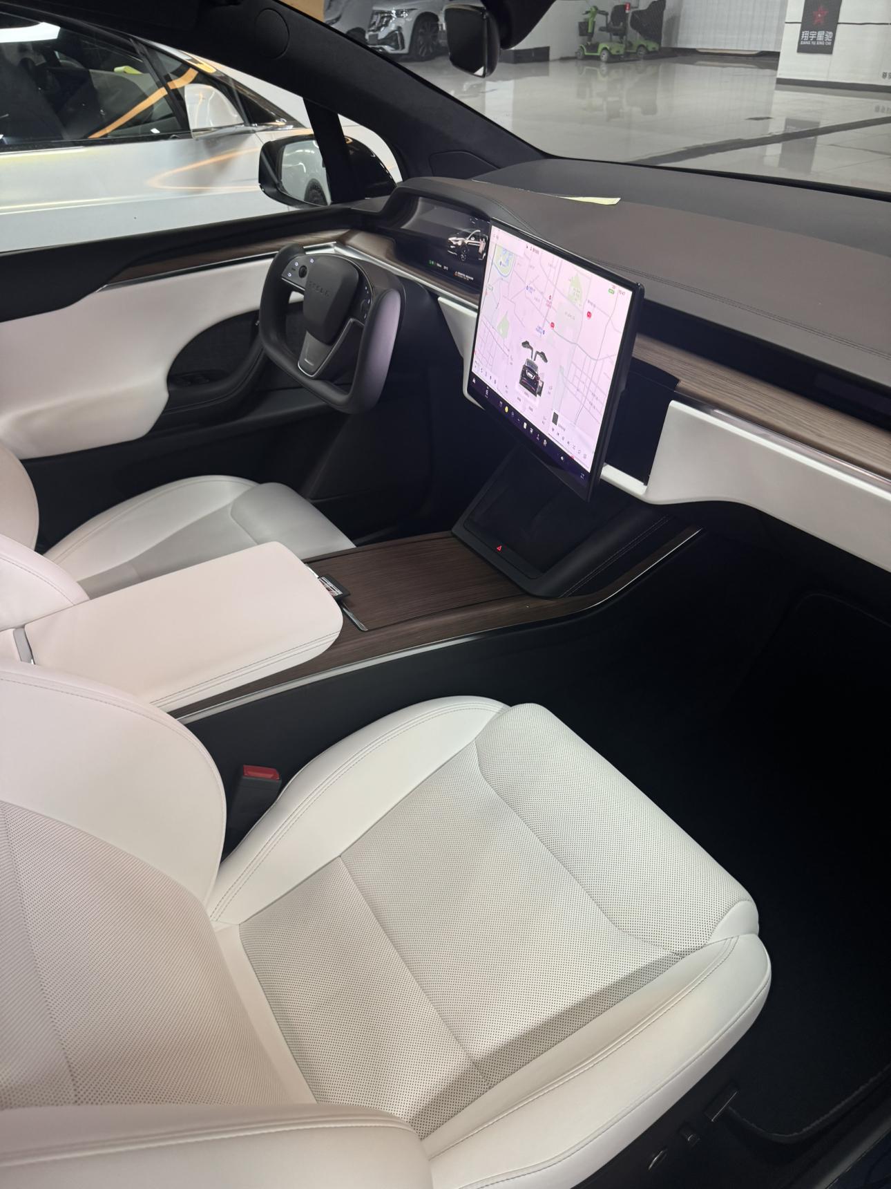 Tesla Model X 2023 thumb 3