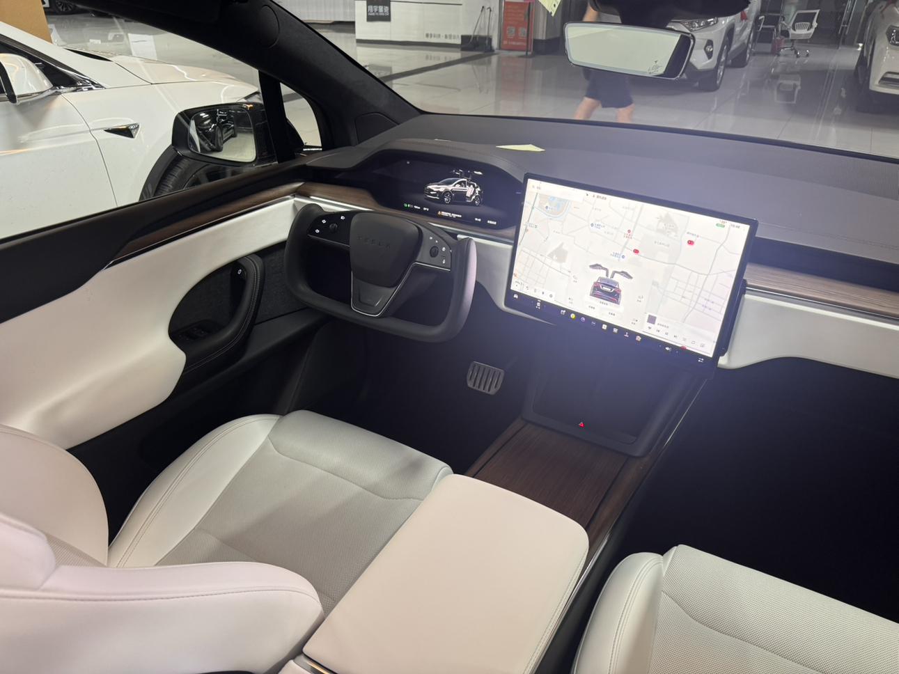Tesla Model X 2023 thumb 7