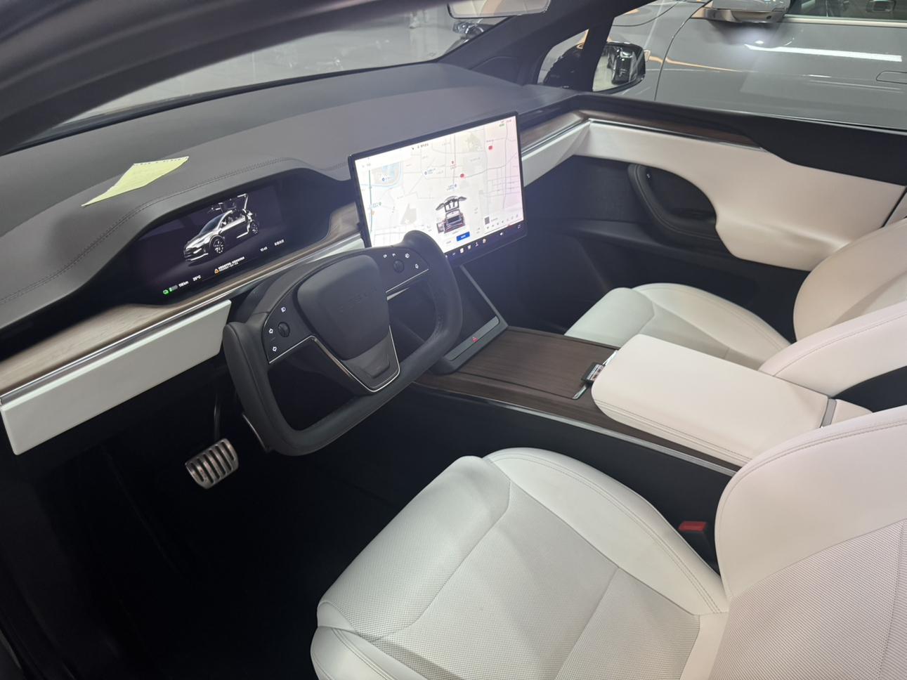 Tesla Model X 2023 thumb 8