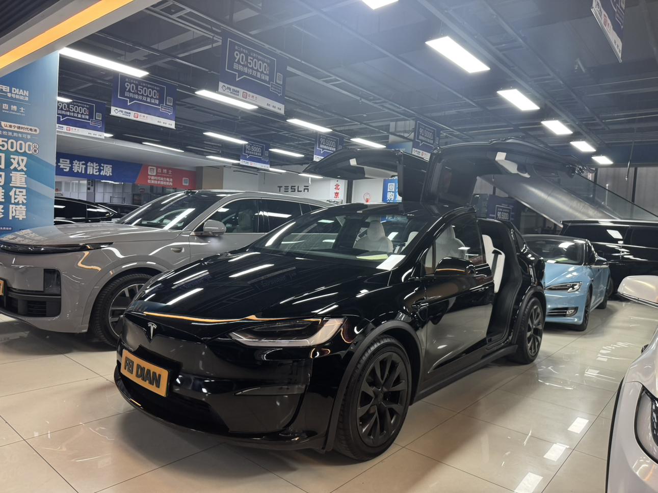 Tesla Model X 2023 thumb 10