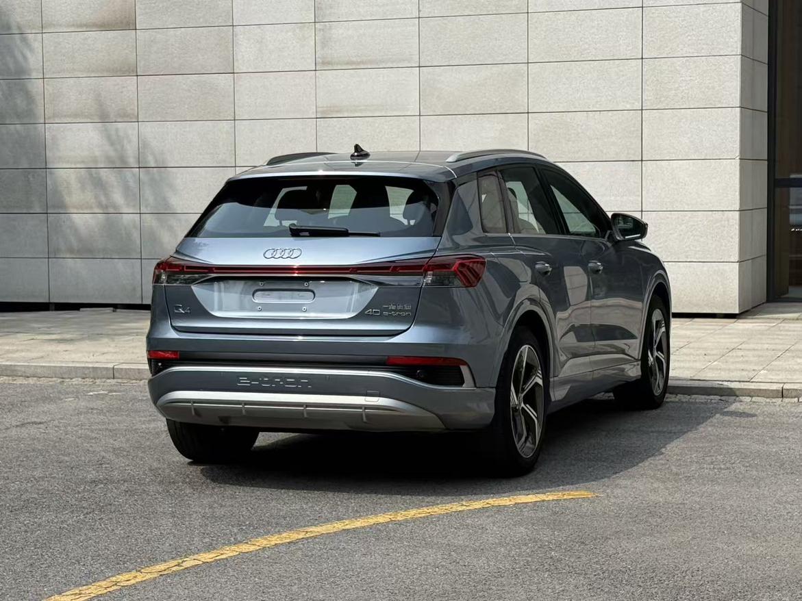 Audi Q4 e-tron 2023 thumb 5
