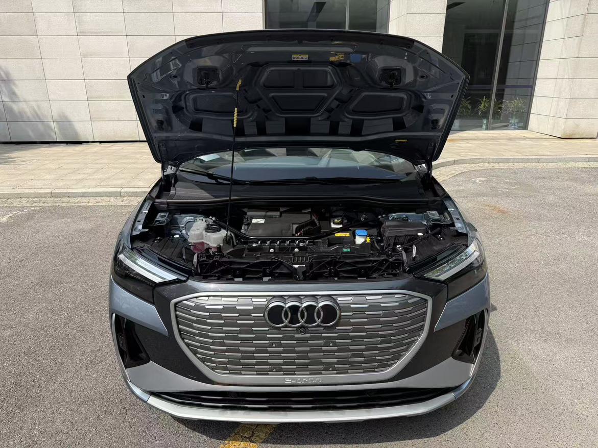 Audi Q4 e-tron 2023 thumb 9