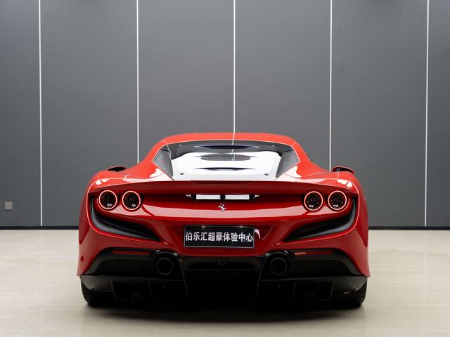 Ferrari F8 2019 thumb 2