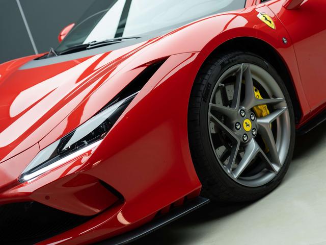 Ferrari F8 2019 thumb 5