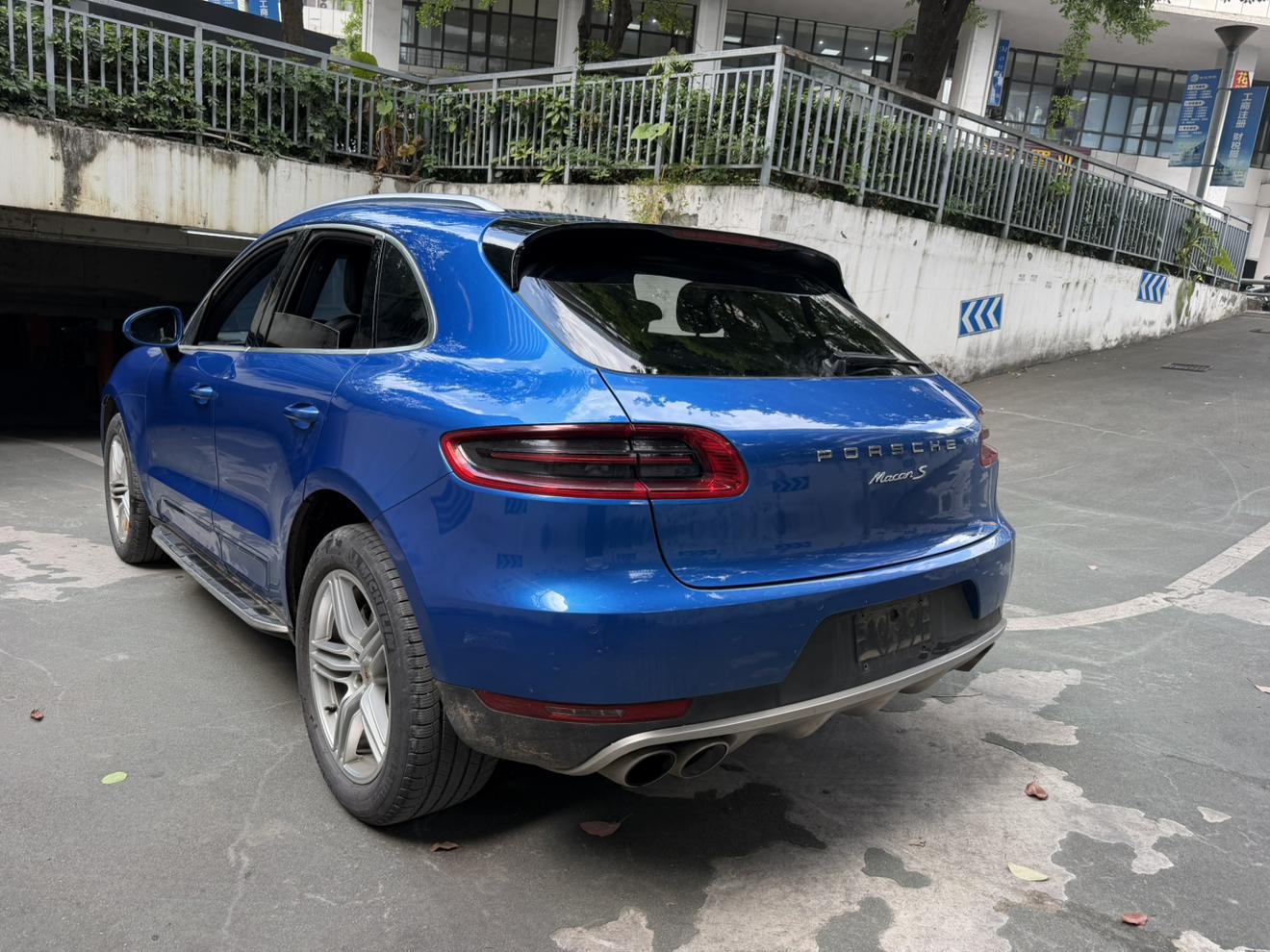 Porsche Macan 2016 thumb 2