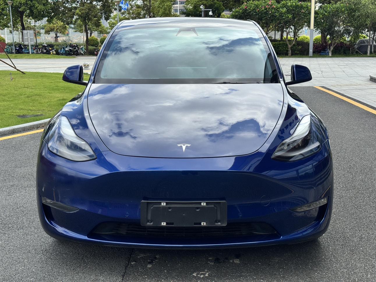 Tesla Model Y 2021 thumb 9