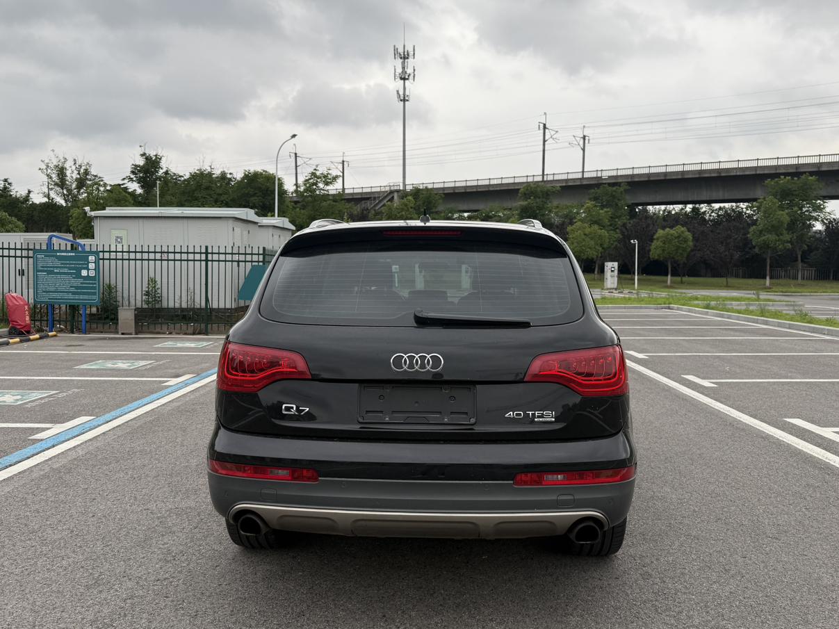 Audi Q7 2015 thumb 3
