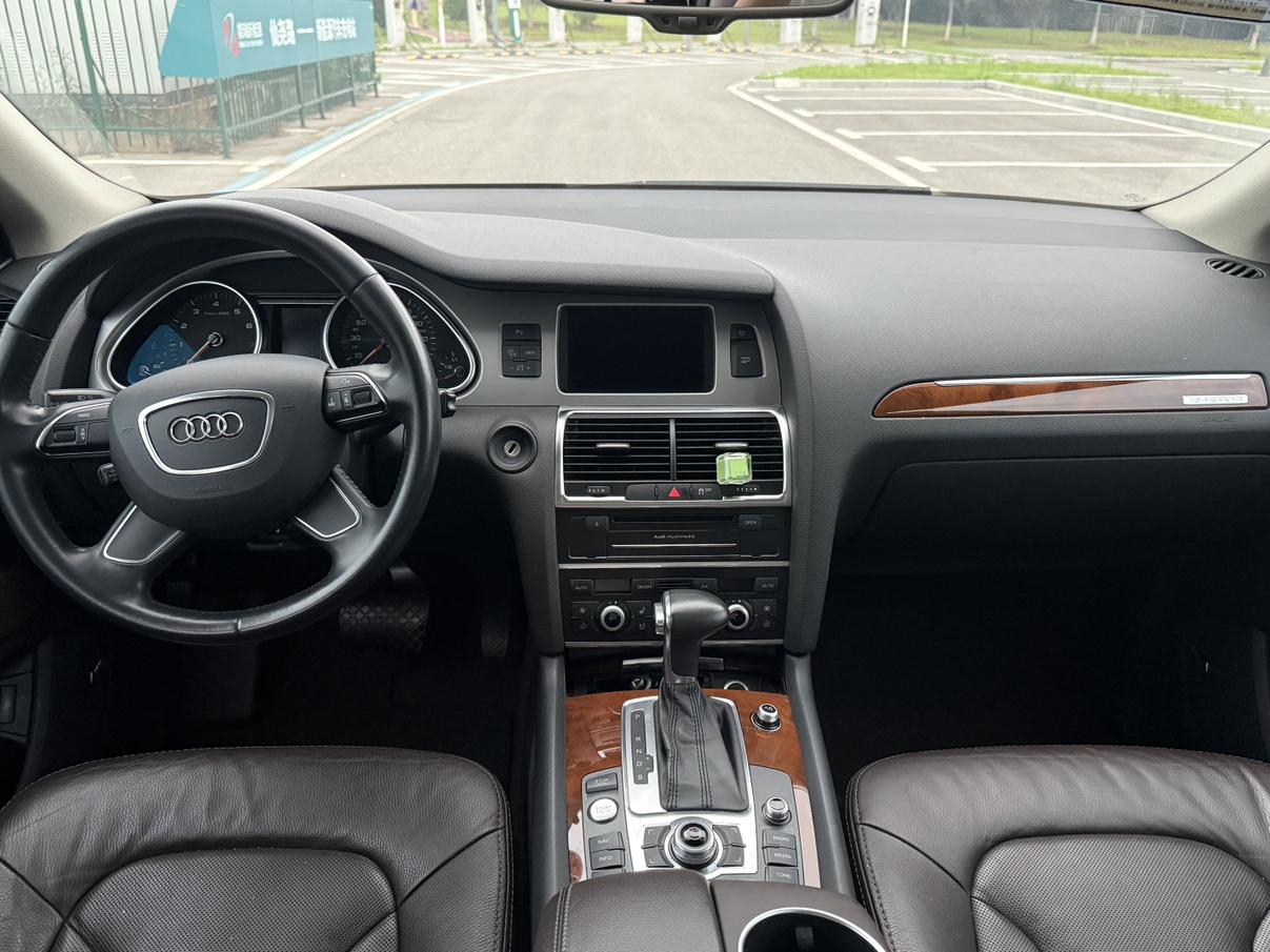Audi Q7 2015 thumb 5
