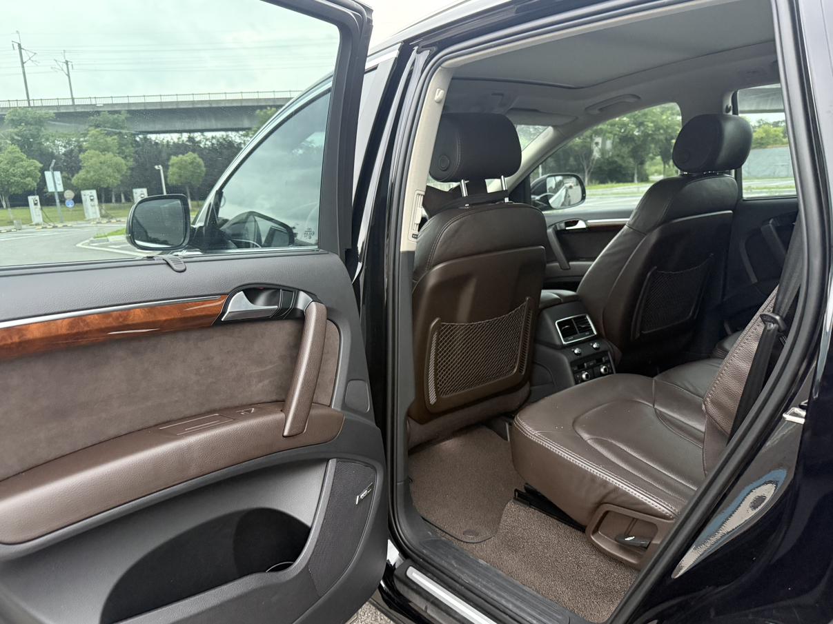 Audi Q7 2015 thumb 7