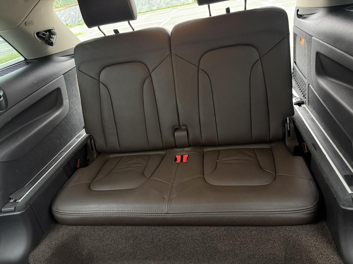 Audi Q7 2015 thumb 8
