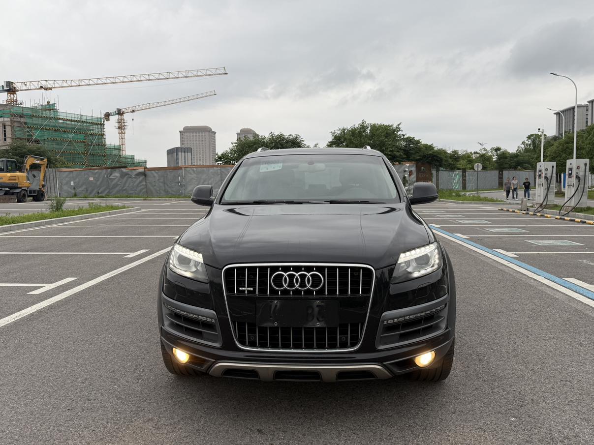 Audi Q7 2015 thumb 11