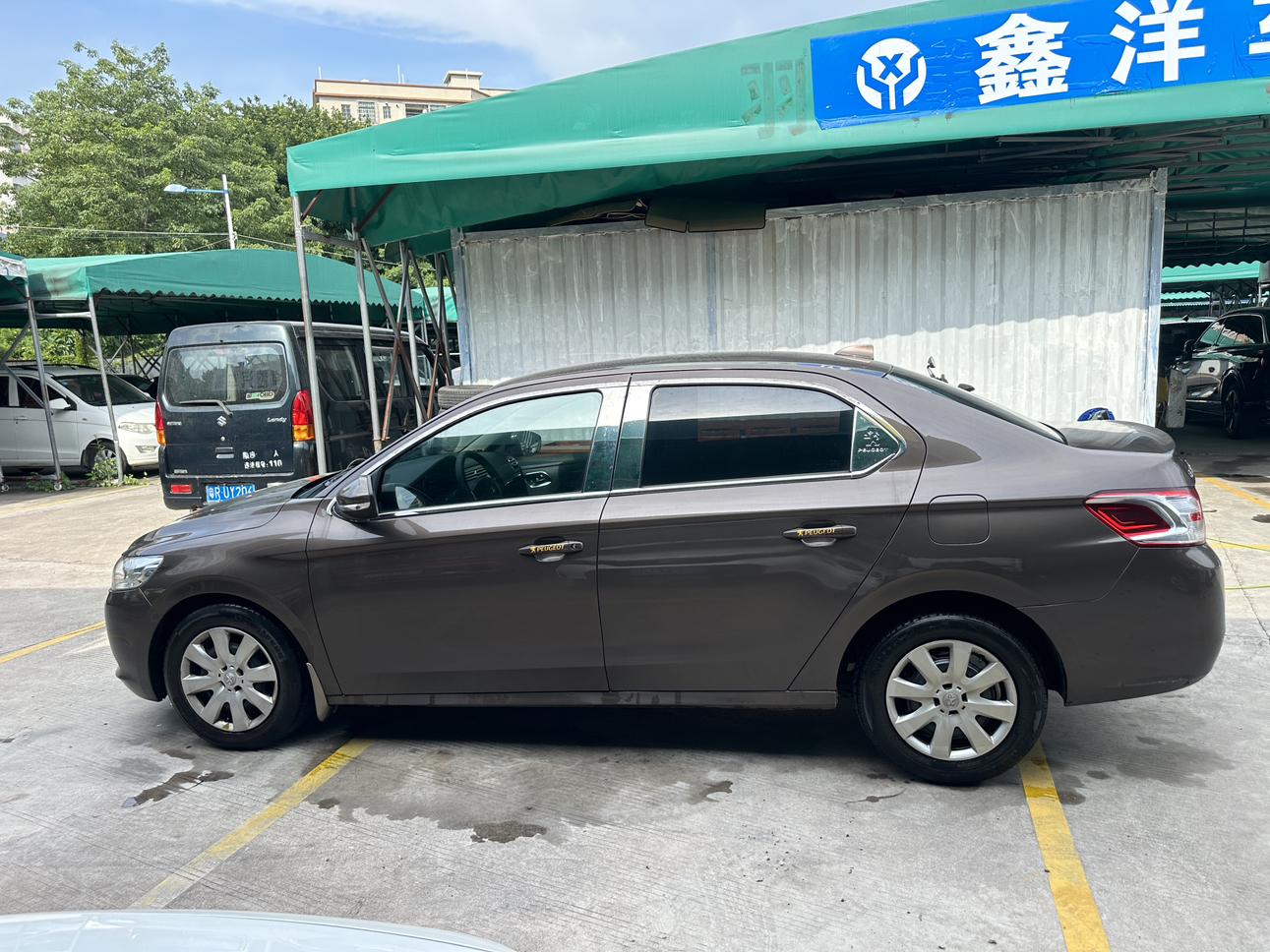Peugeot 301 2016 thumb 2