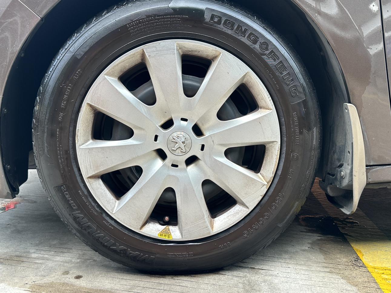 Peugeot 301 2016 thumb 7