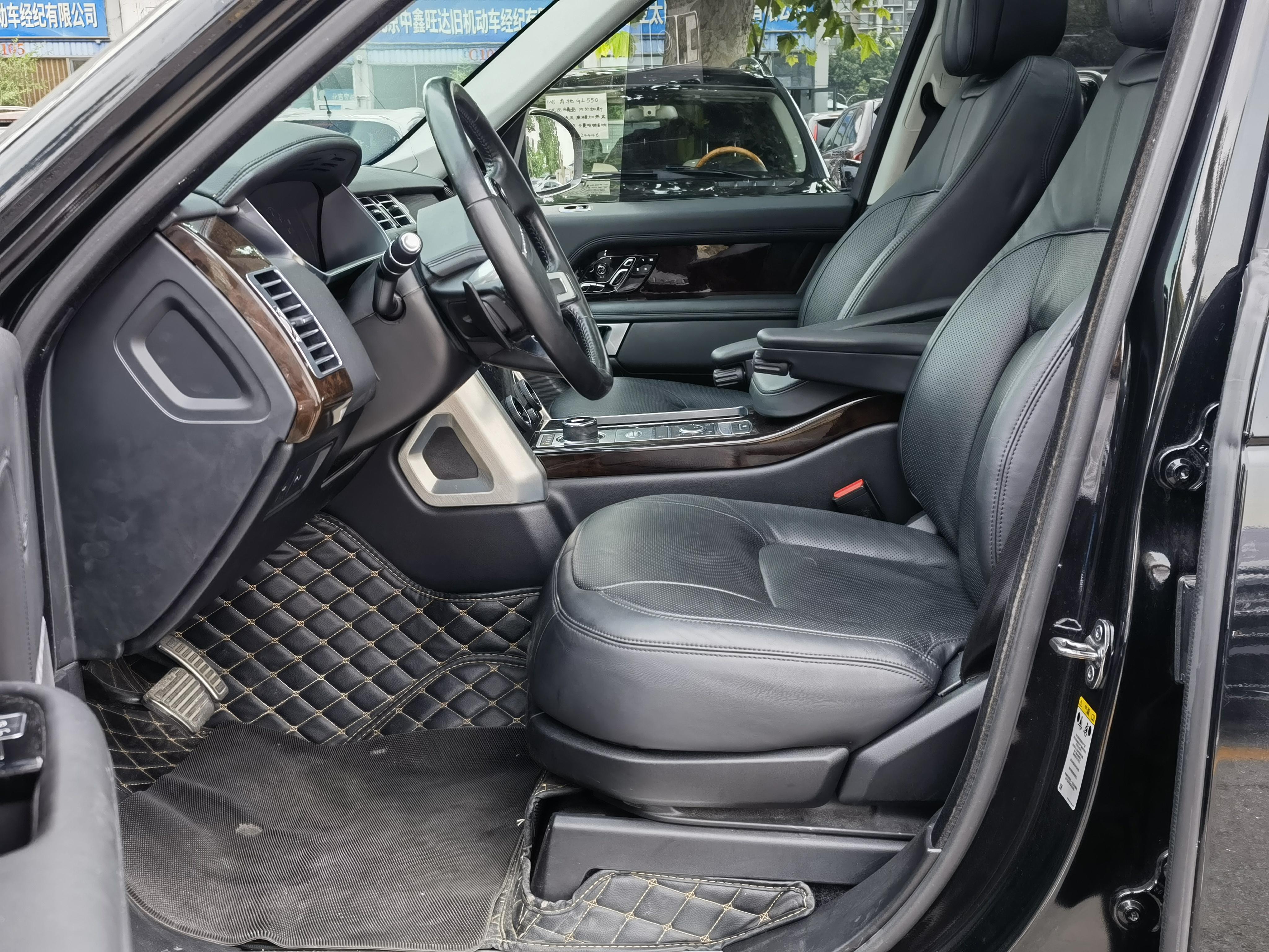 Land Rover Range Rover 2020 thumb 12