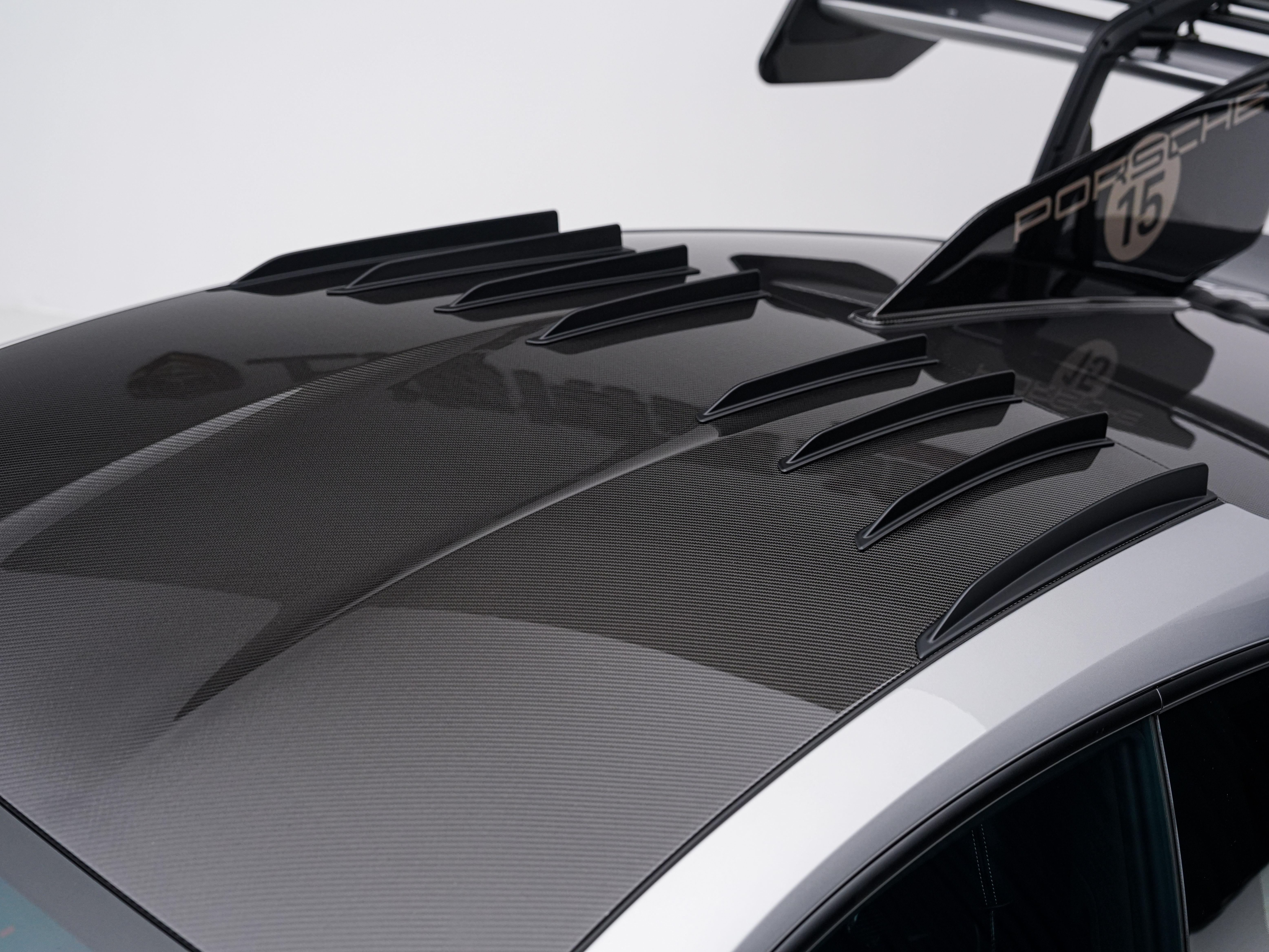Porsche 911 2025 thumb 10