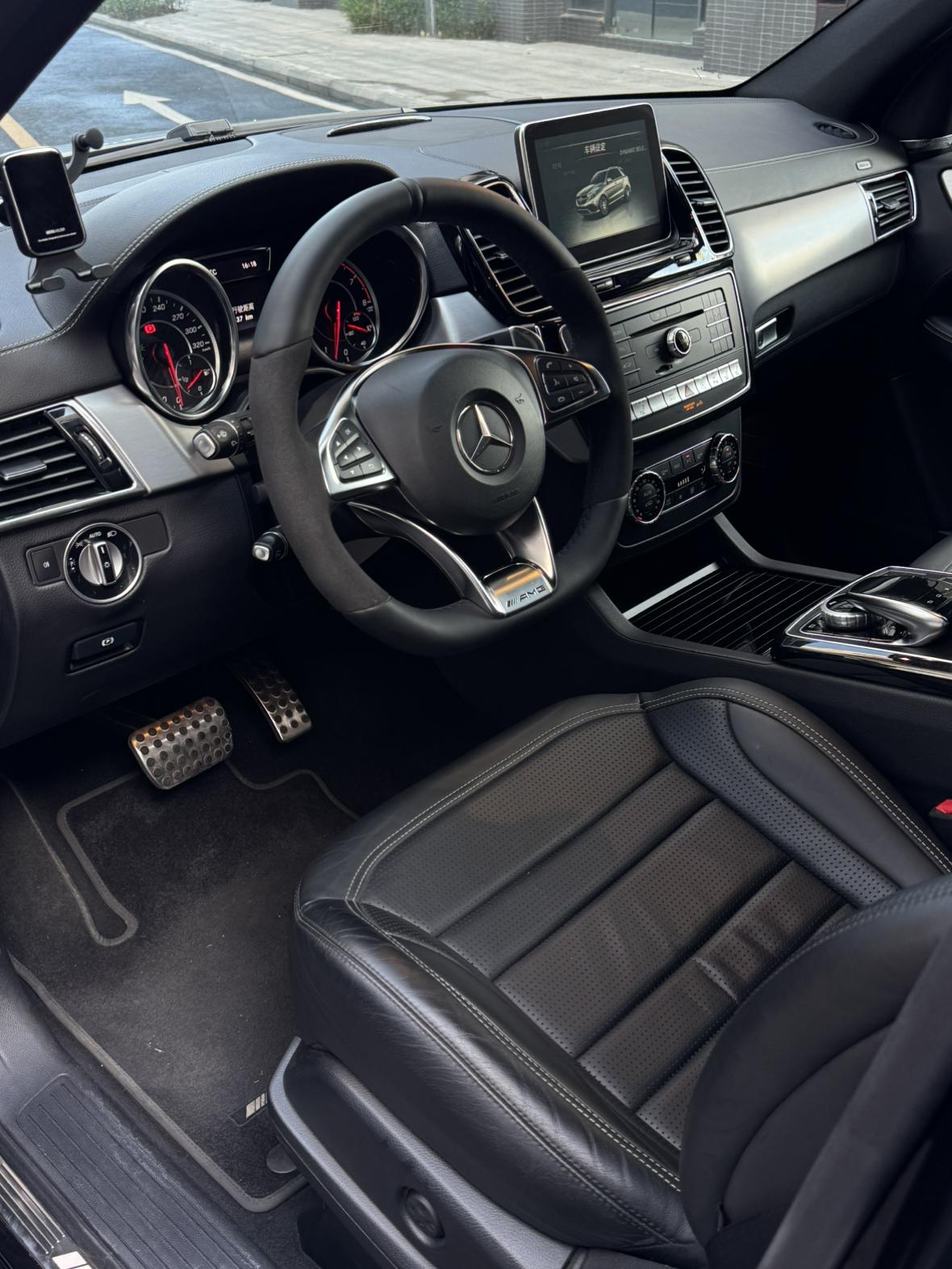 Mercedes-Benz GLE AMG 2015 thumb 10