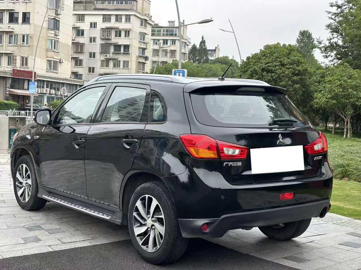 Mitsubishi ASX 2016 thumb 3