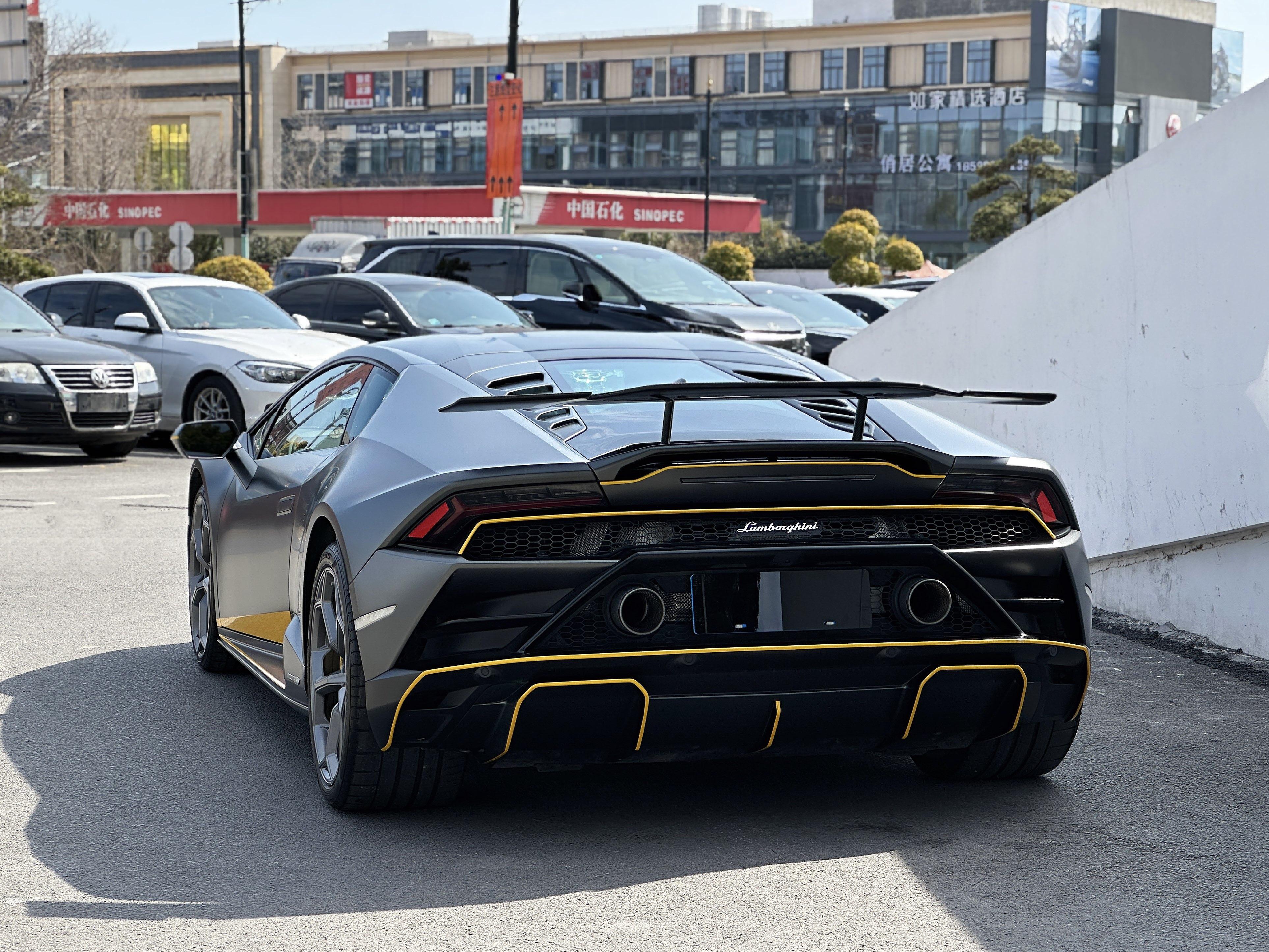 Lamborghini Huracán 2020 thumb 3