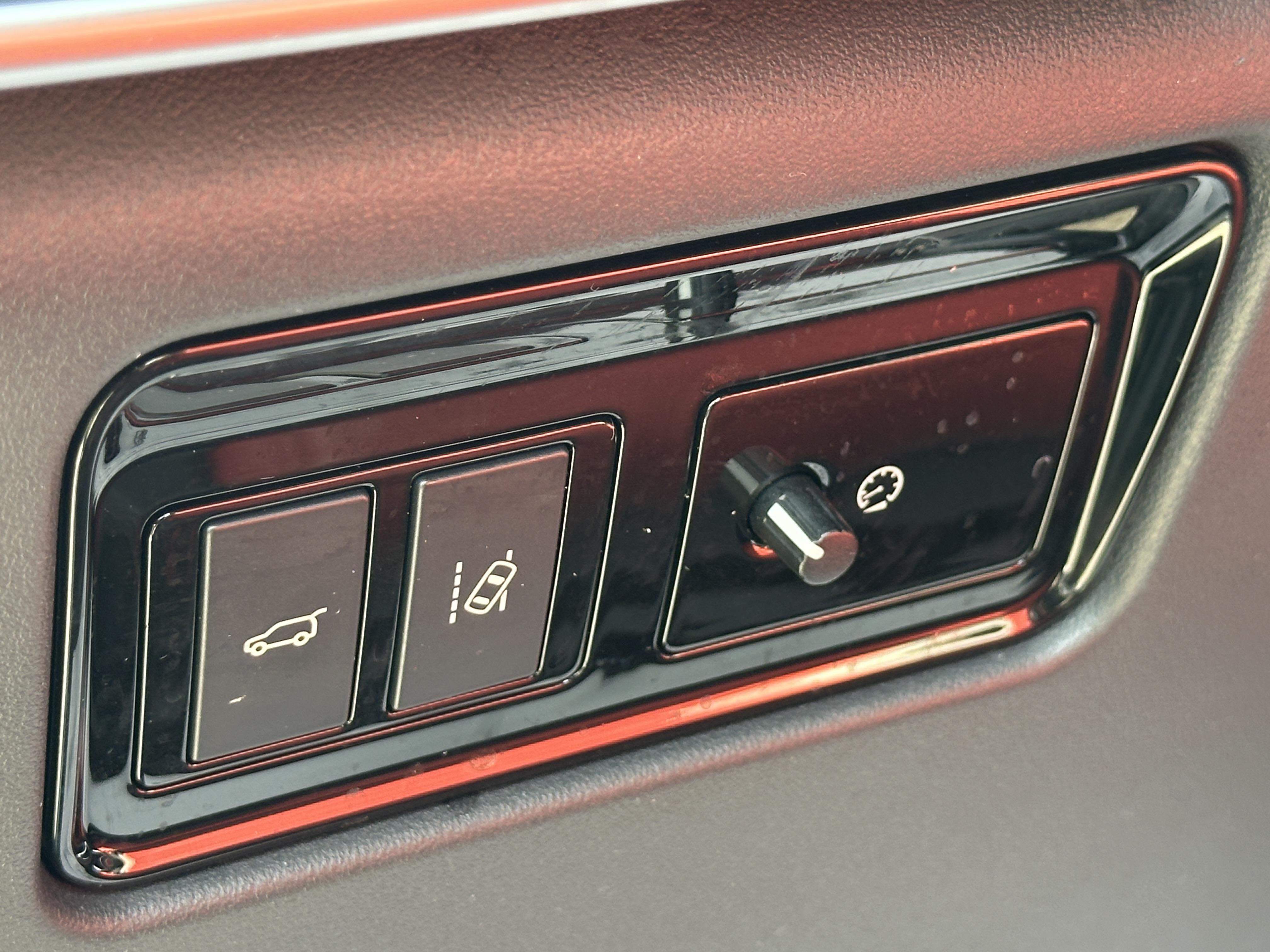 Jaguar F-Pace 2016 thumb 5
