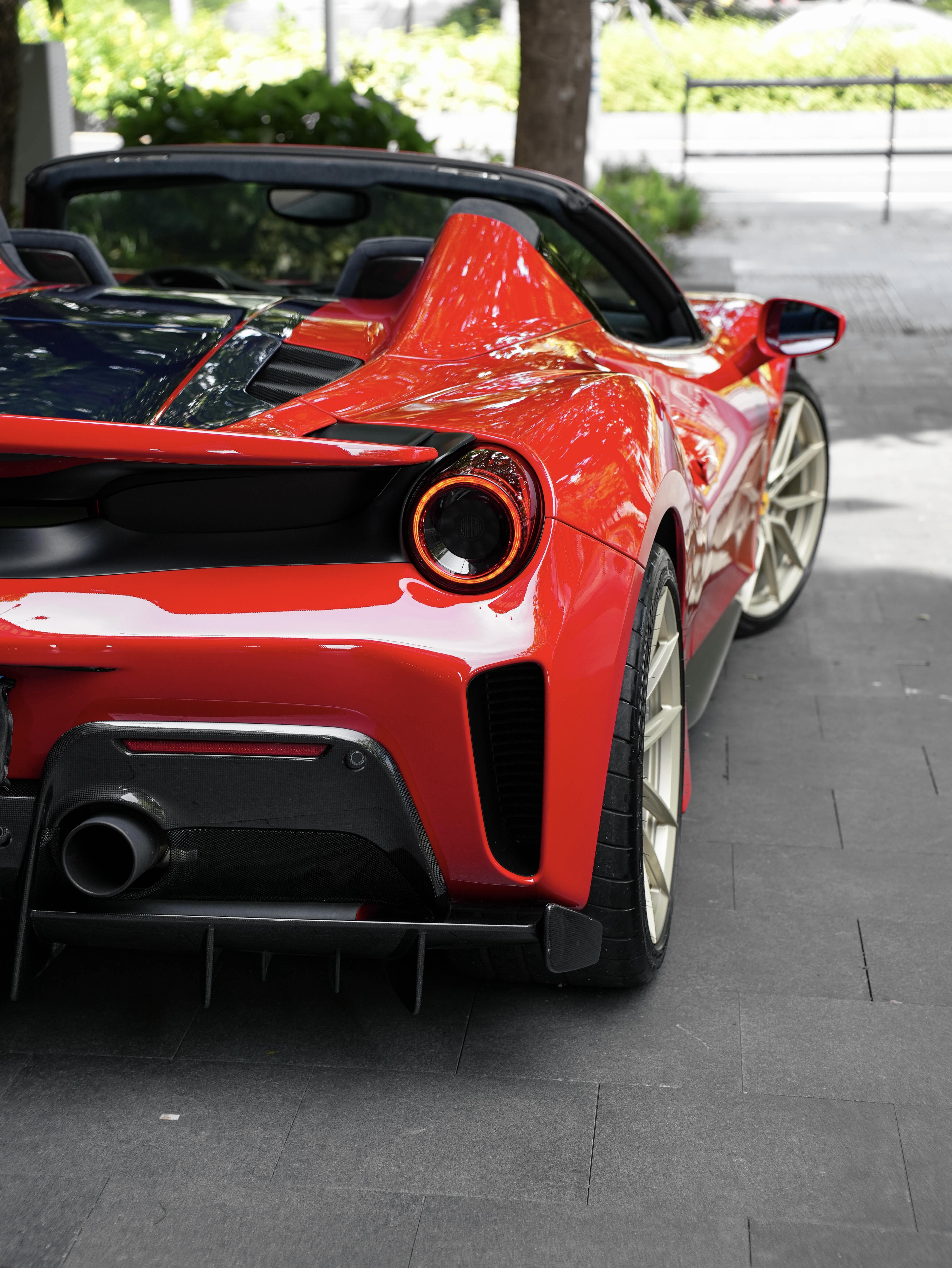 Ferrari 488 2019 thumb 8