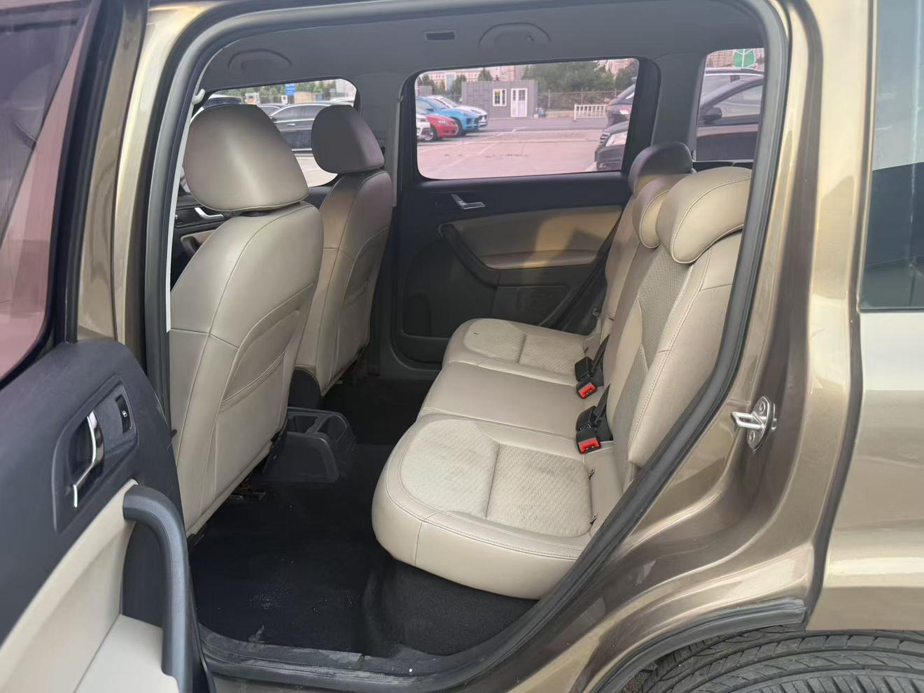 Skoda Yeti 2014 thumb 7