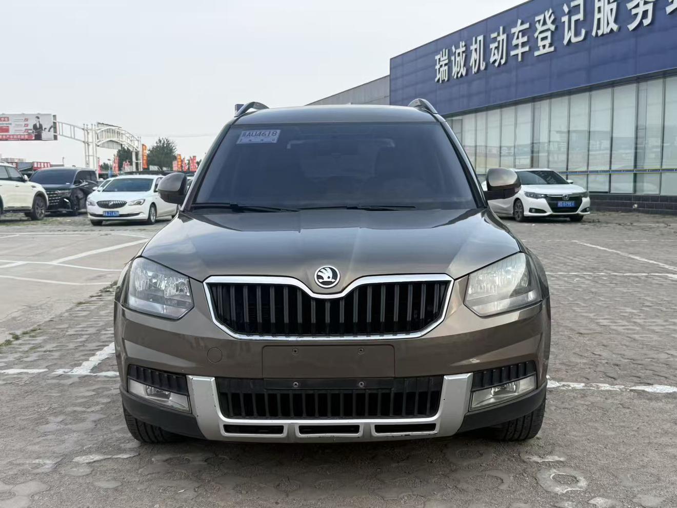Skoda Yeti 2014 thumb 10