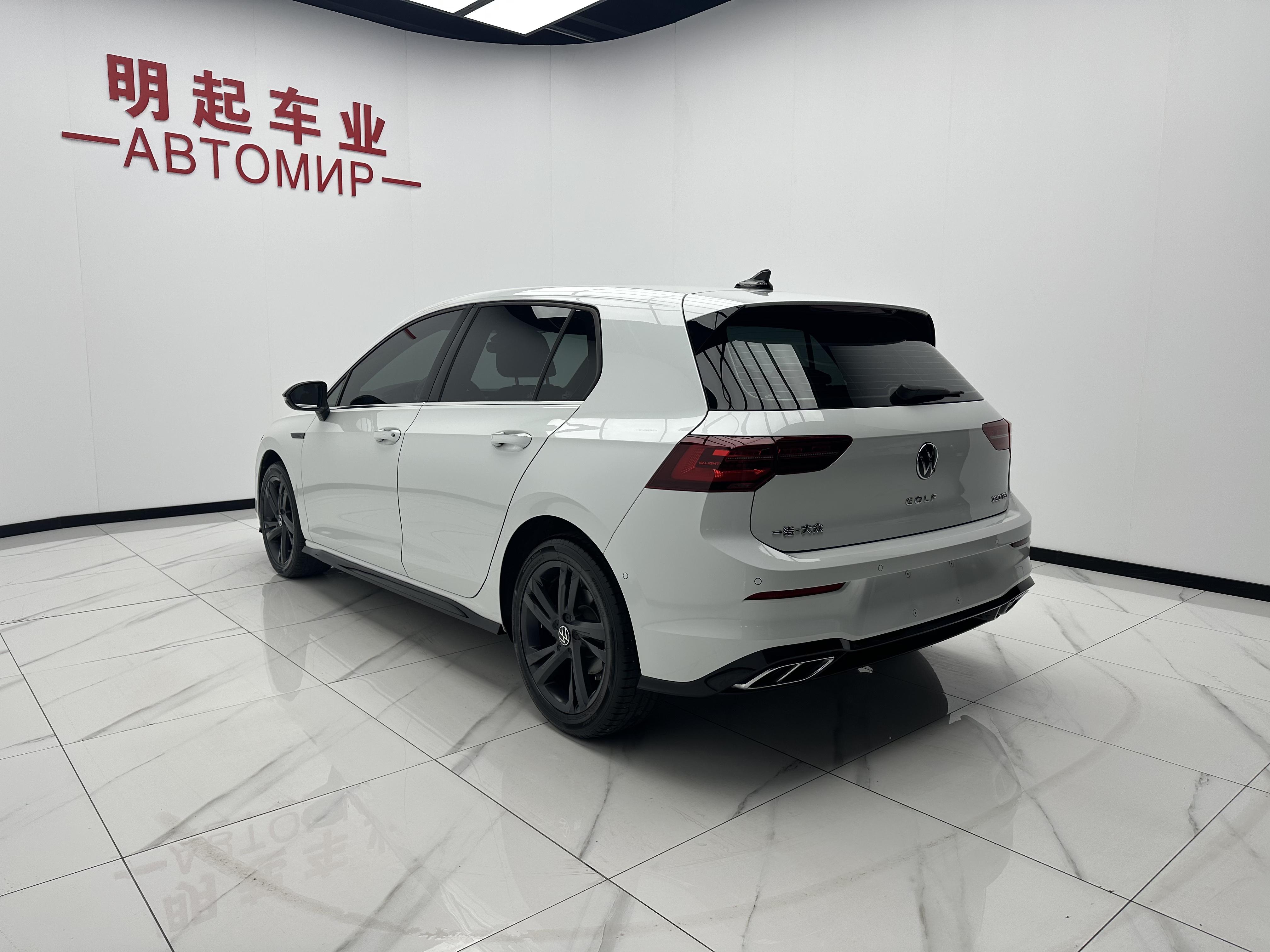 Volkswagen Golf Sportsvan 2023 thumb 2