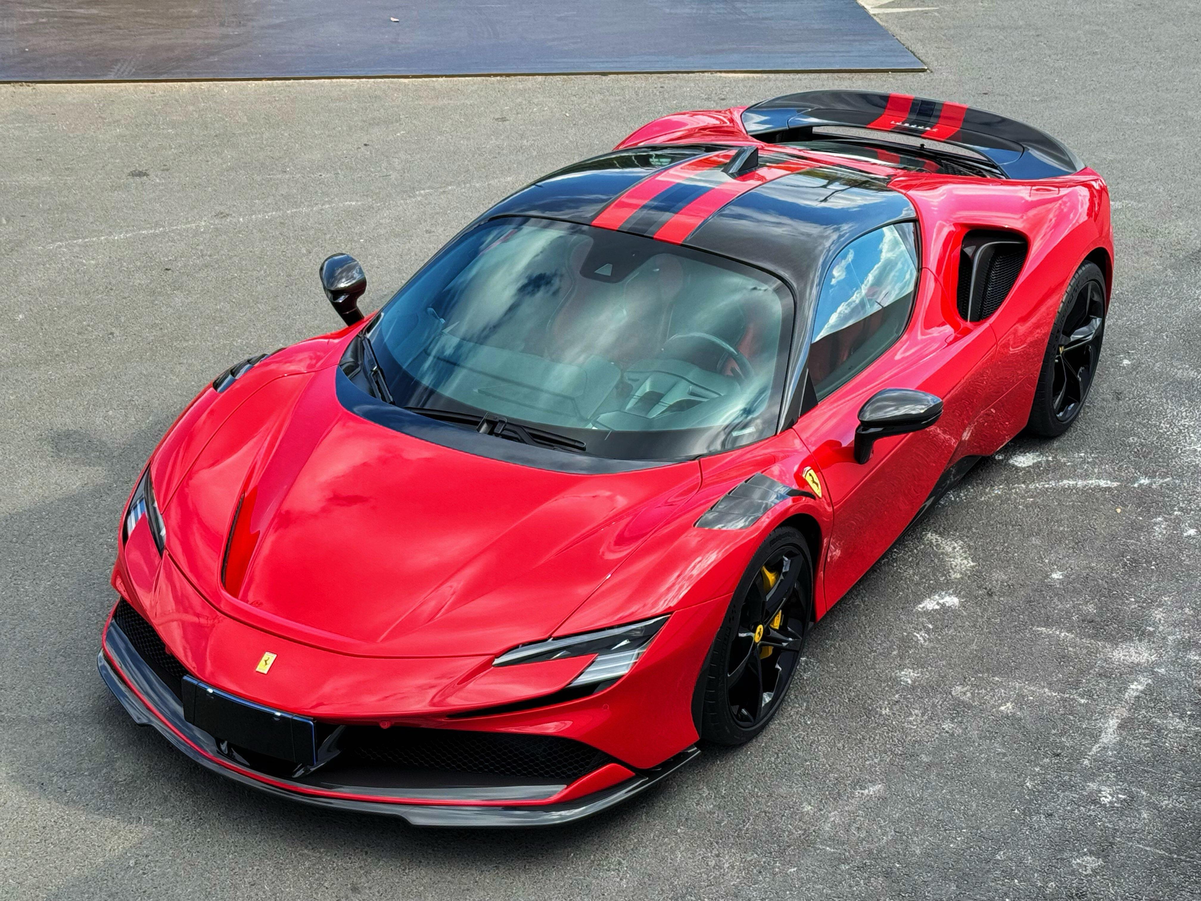 Ferrari SF90 2020 thumb 7