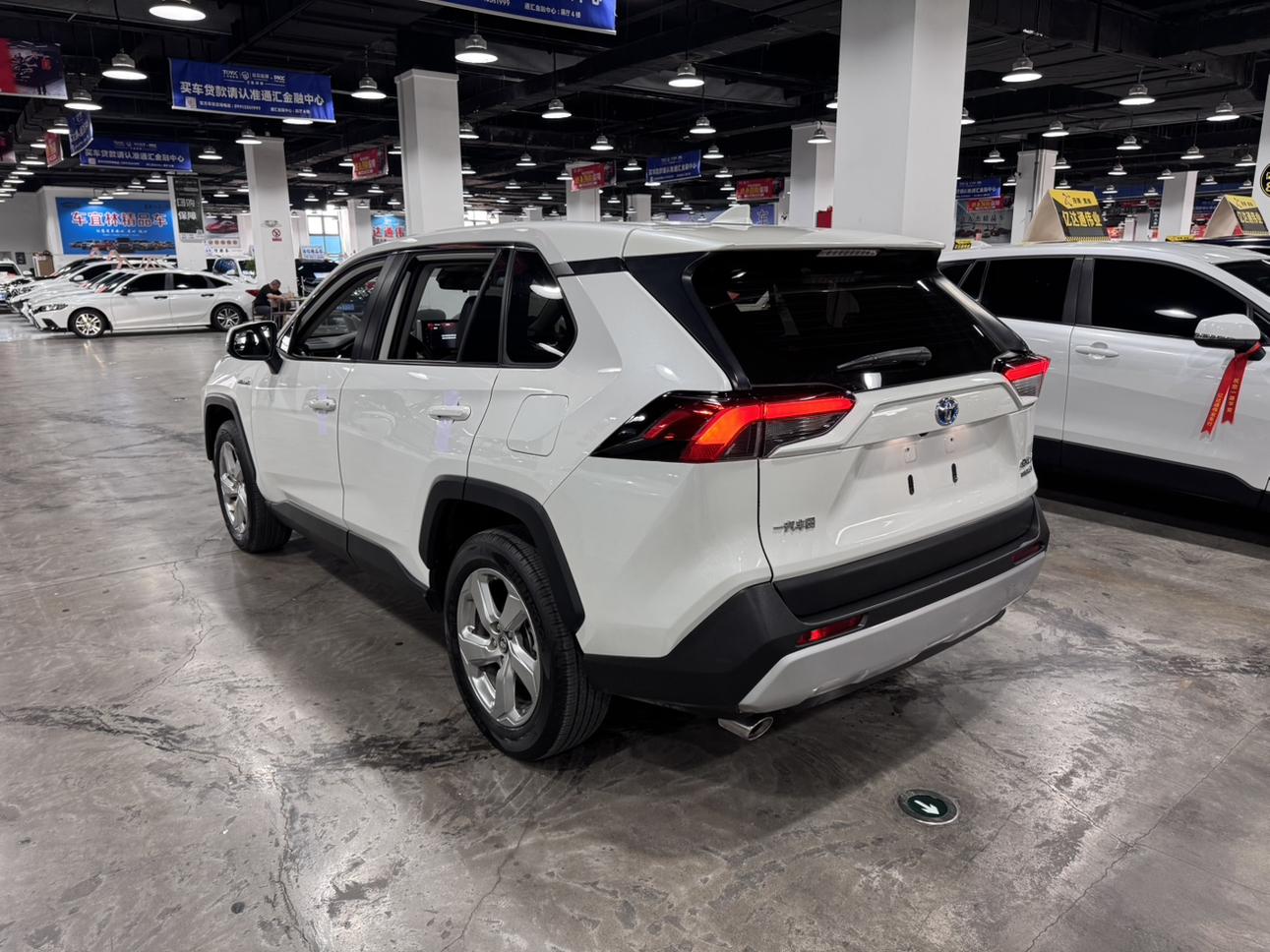 Toyota RAV4 2020 thumb 2