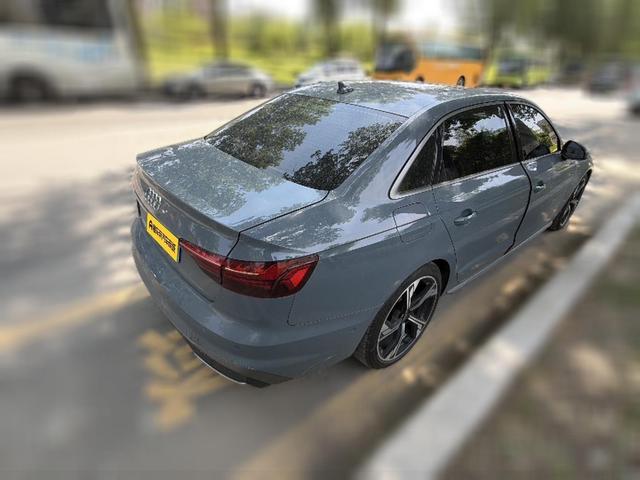 Audi A4 2022 thumb 2