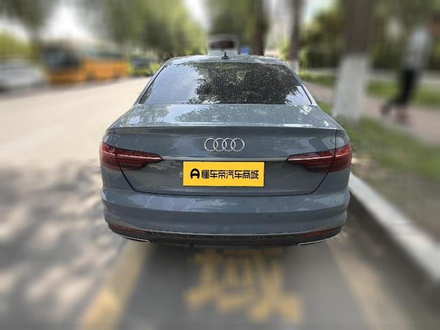 Audi A4 2022 thumb 3