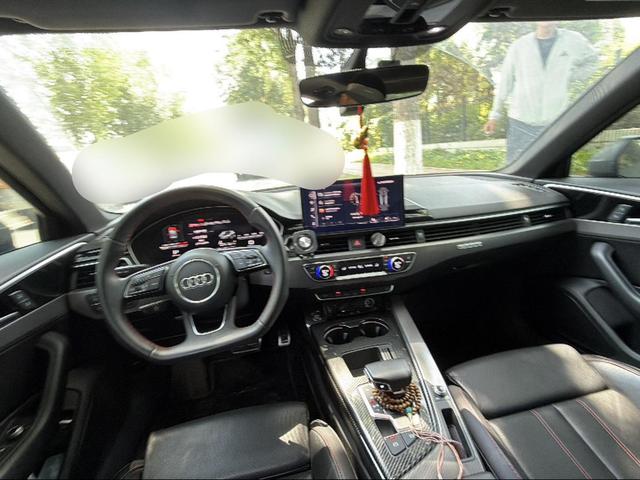 Audi A4 2022 thumb 8