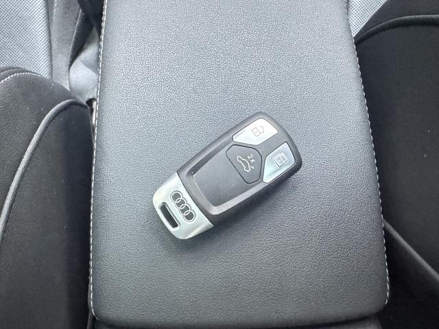 Audi A4 2020 thumb 9