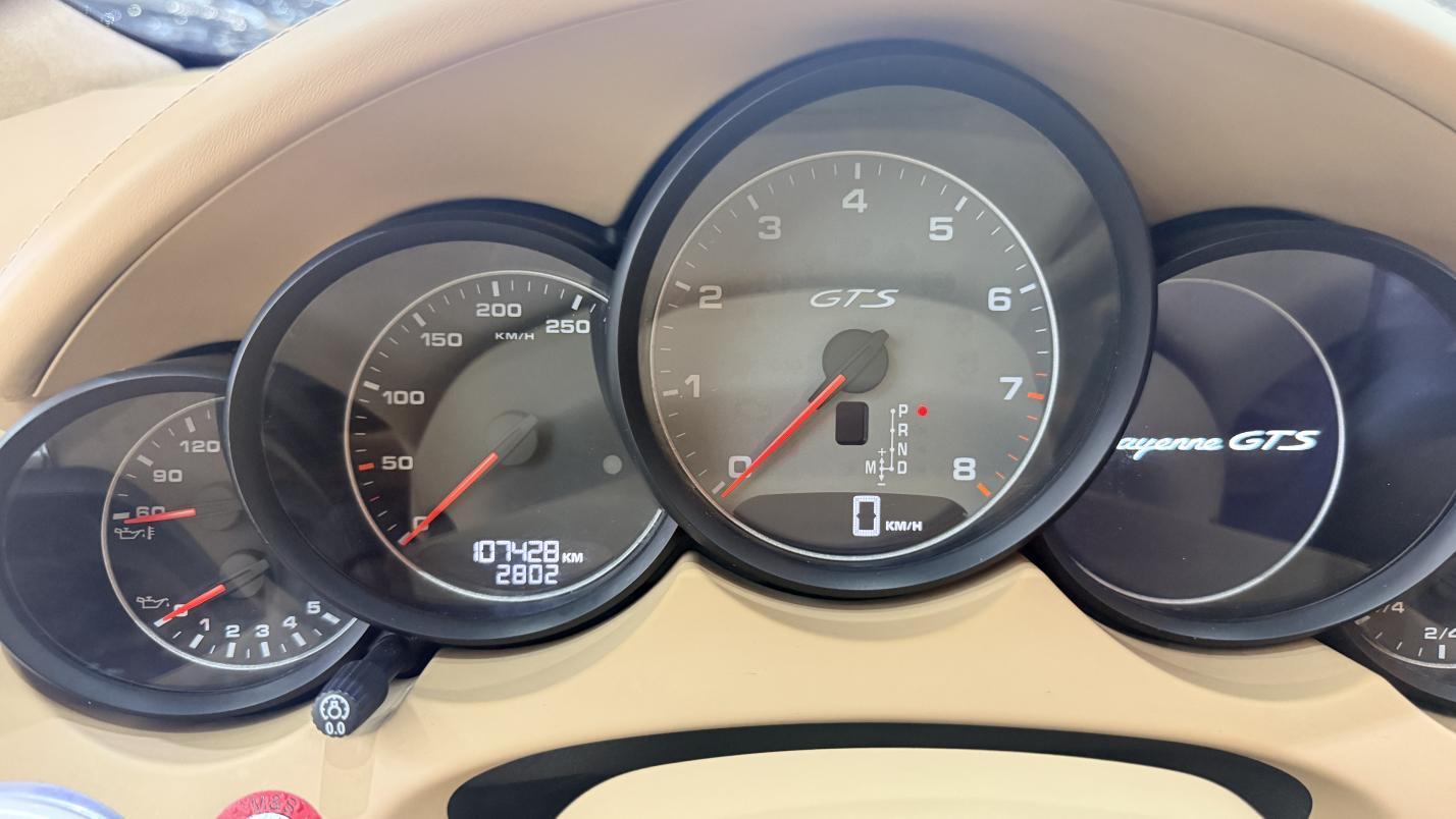 Porsche Cayenne 2012 thumb 6