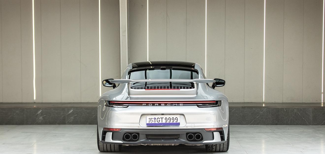 Porsche 911 2023 thumb 2
