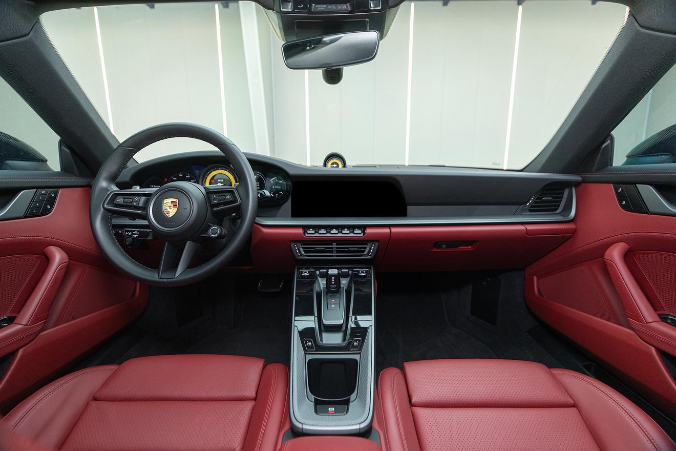 Porsche 911 2023 thumb 8