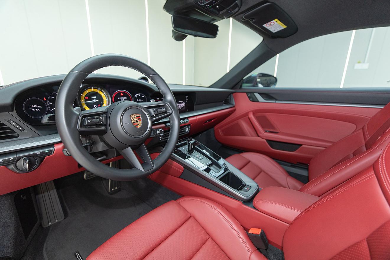 Porsche 911 2023 thumb 12