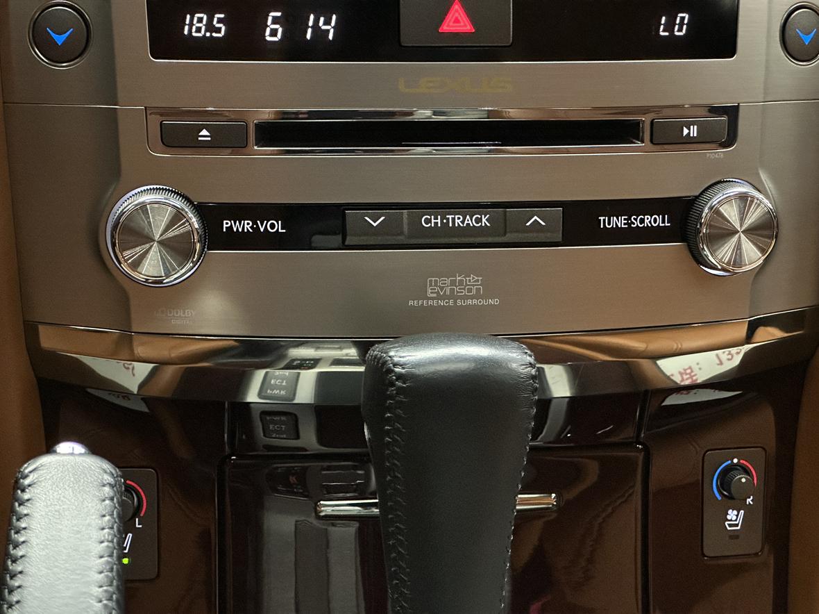 Lexus LX 2013 thumb 6