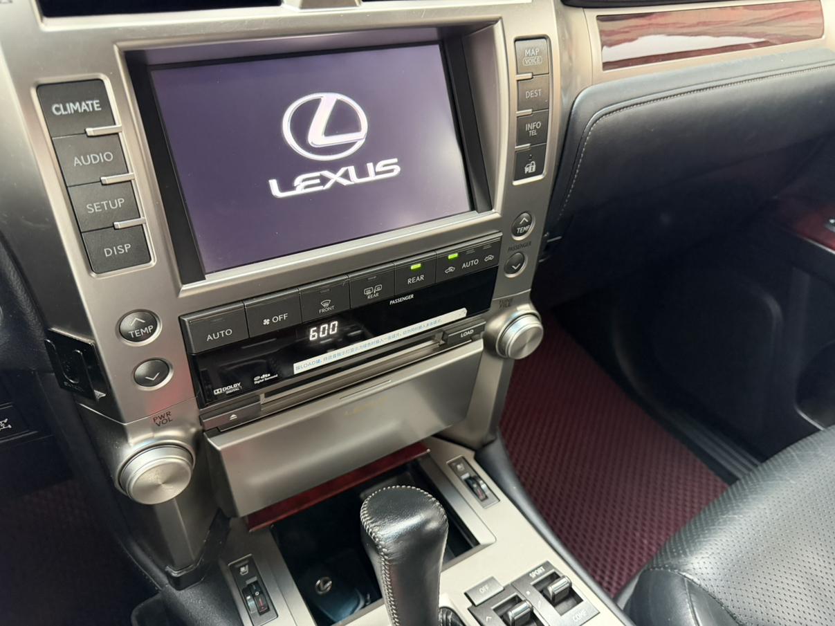 Lexus GX 2010 thumb 11