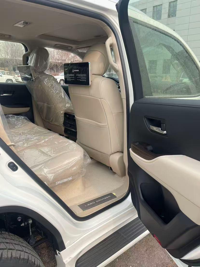 Toyota Land Cruiser 2026 thumb 3