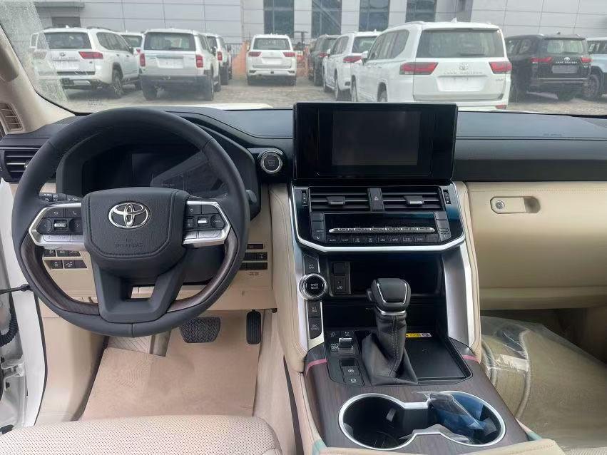 Toyota Land Cruiser 2026 thumb 5