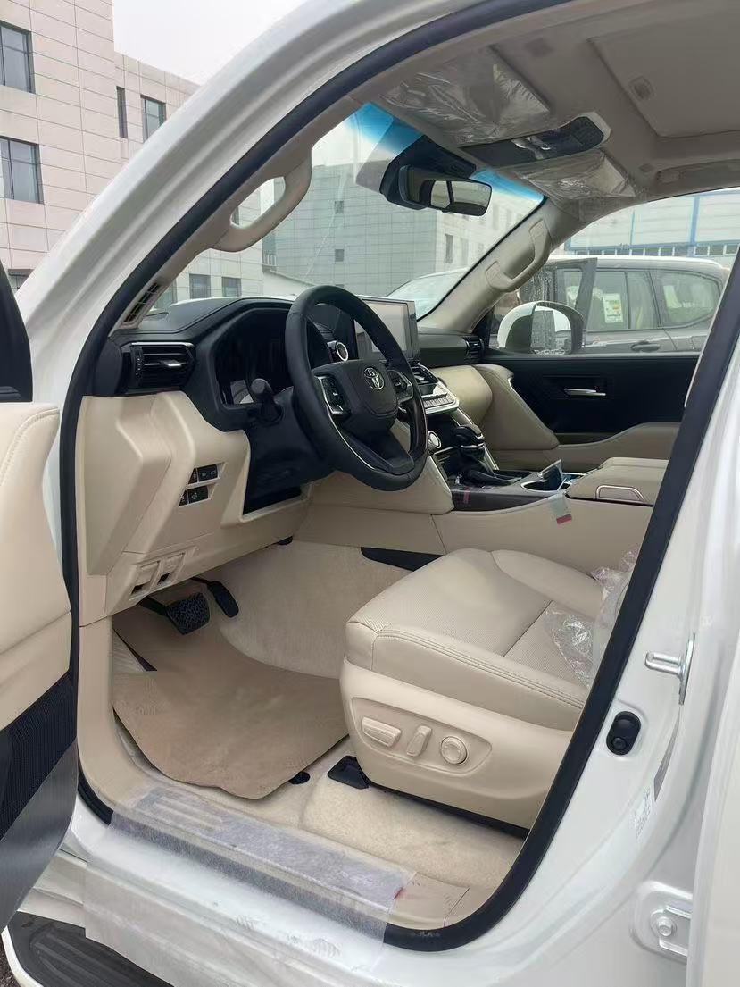 Toyota Land Cruiser 2026 thumb 6