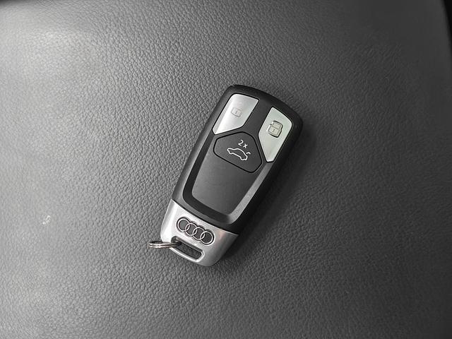 Audi Q5 2020 thumb 9