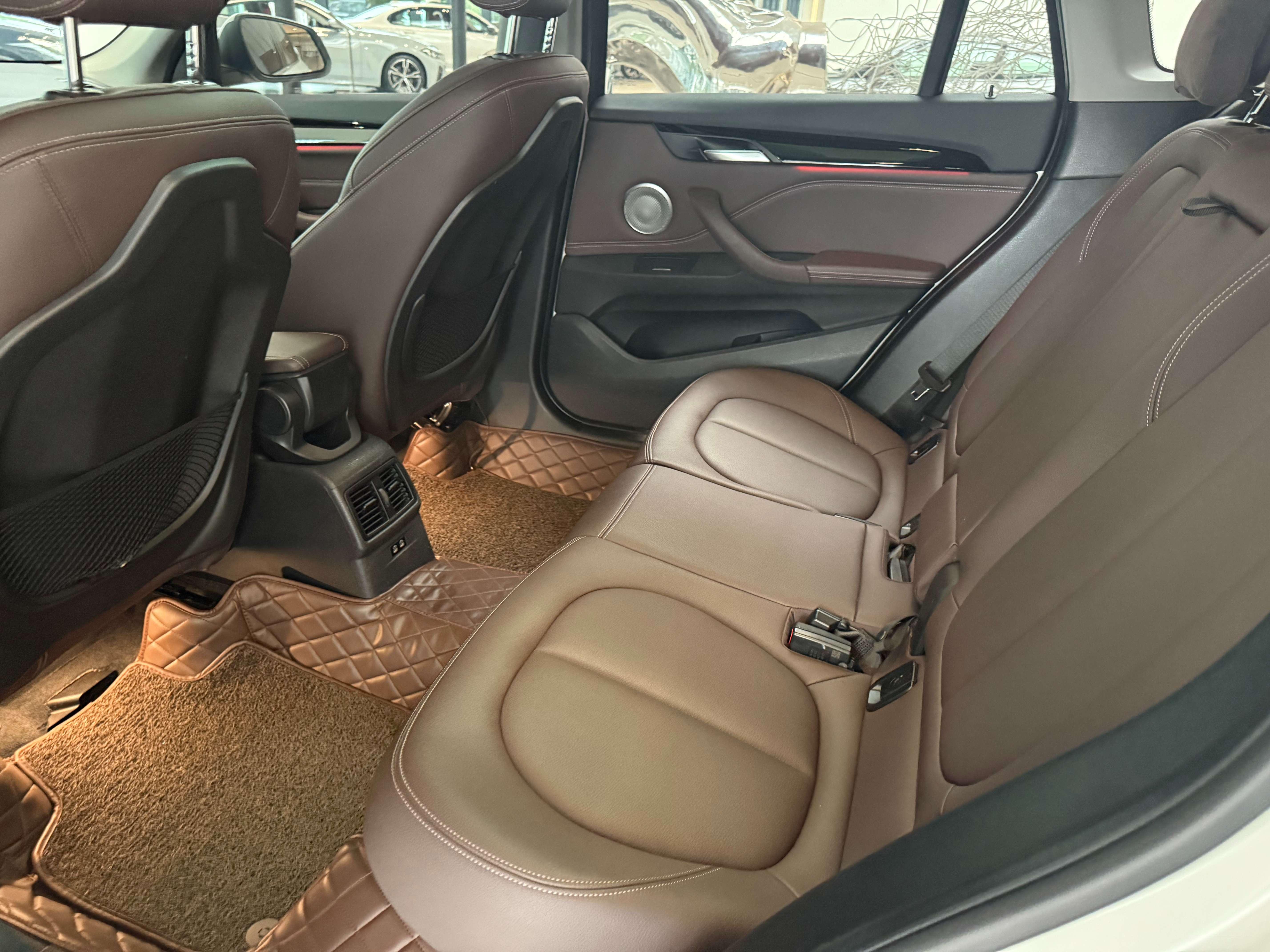 BMW X1 2022 thumb 12